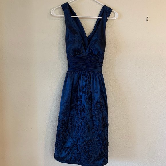 Adrianna Papell Rosette Taffeta Short Halter Dress Iridescent Blue - Size 4 - Picture 4 of 7